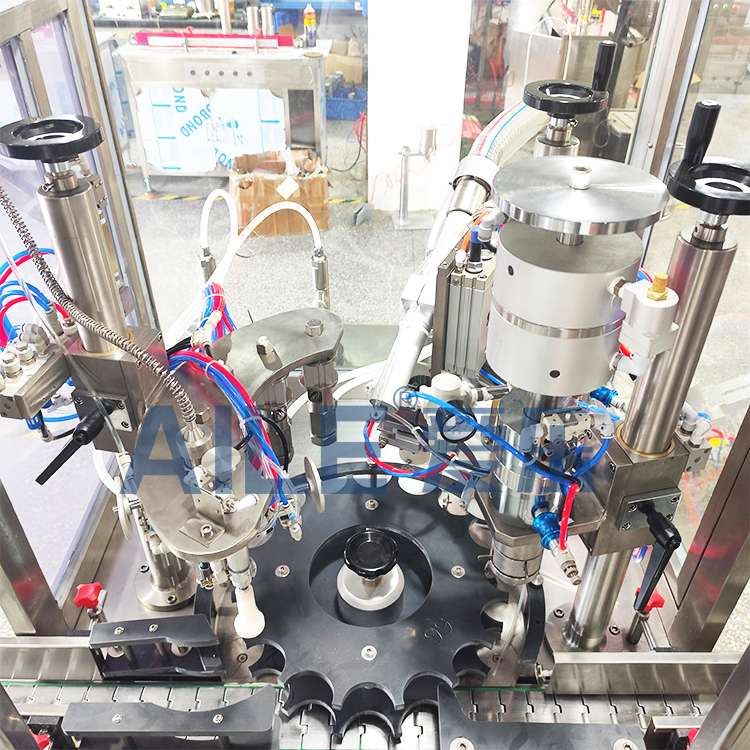 Индивидуально разработанная машина для наполнения аэрозолей с шариковым дозатором