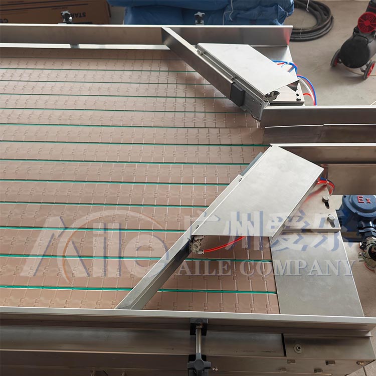 Высокоскоростная машина для подачи аэрозольных баллонов (типа баллона с двойной выгрузкой)