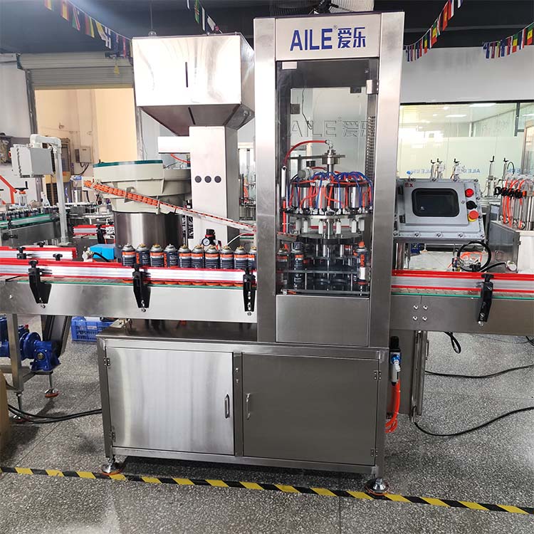 Высокоскоростная машина для насадки на аэрозольные баллончики