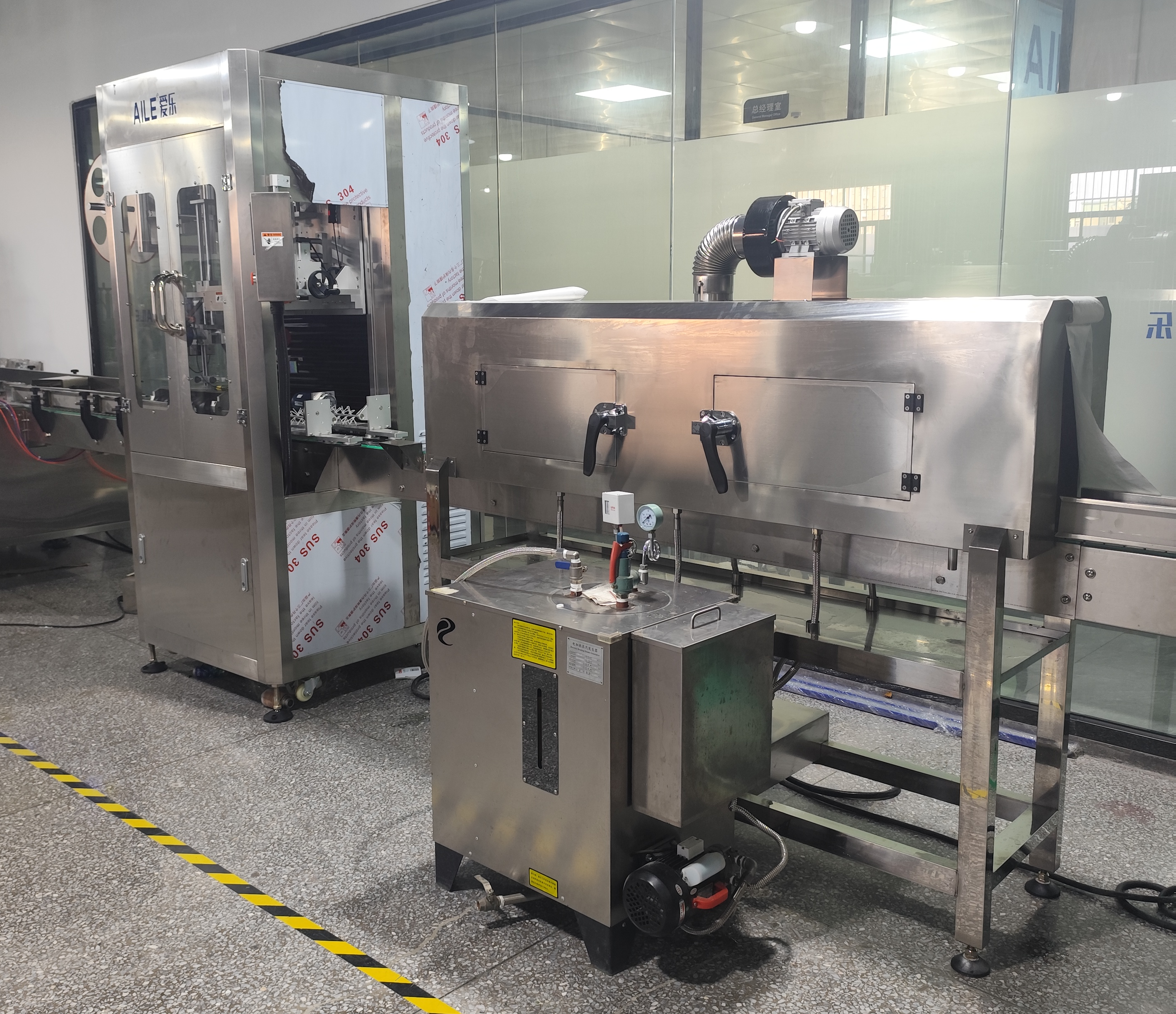 Автоматическая этикетировочная машина для высоких баллонов