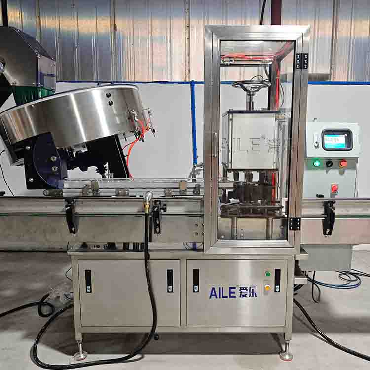 Высокоскоростная машина для запечатывания крышек аэрозольных баллонов