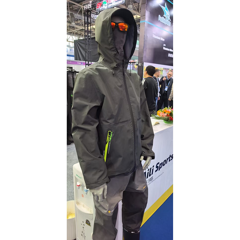 Водонепроницаемый и дышащий дождевик в европейском стиле