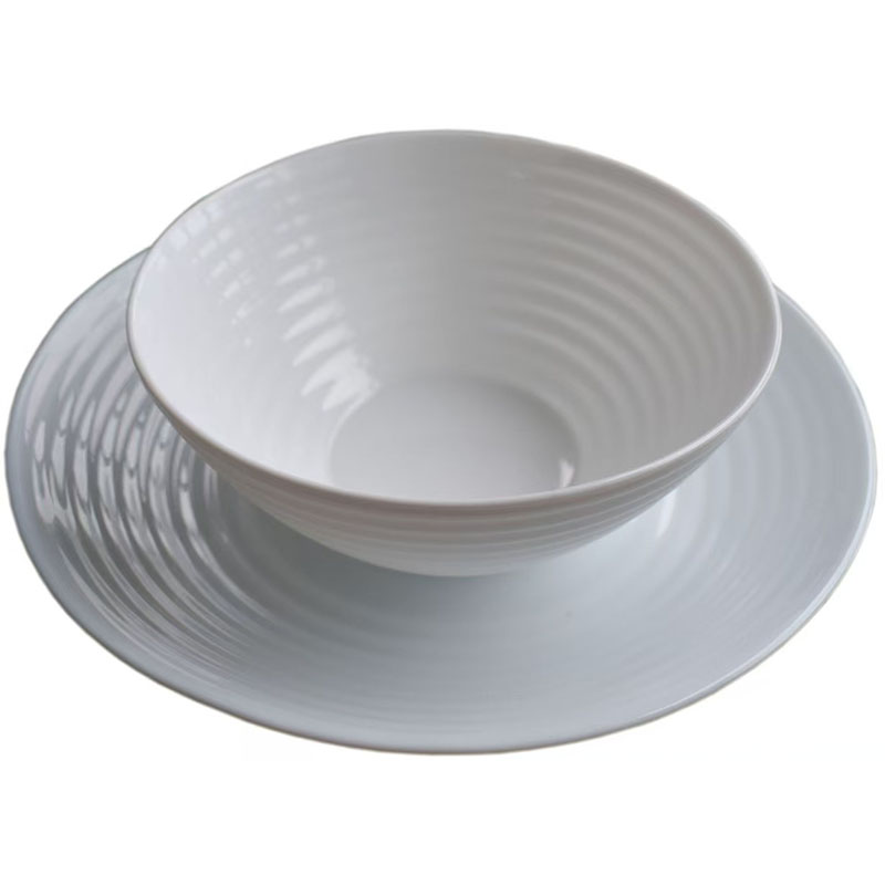 Запатентованный продукт: набор чаши и тарелок с резьбой