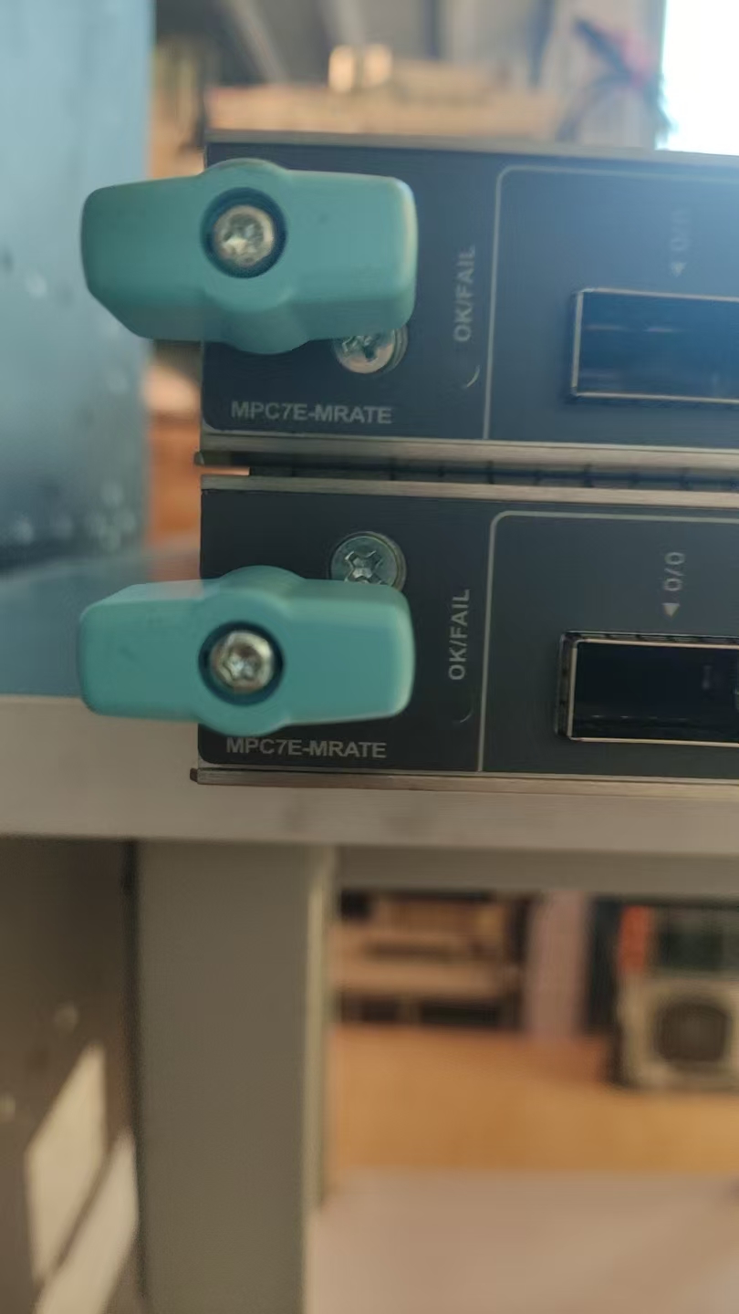 Juniper MPC7E-MRATE, 12 портов QSFP+/QSFP28, многоскоростная линейная карта — гарантия 1 год