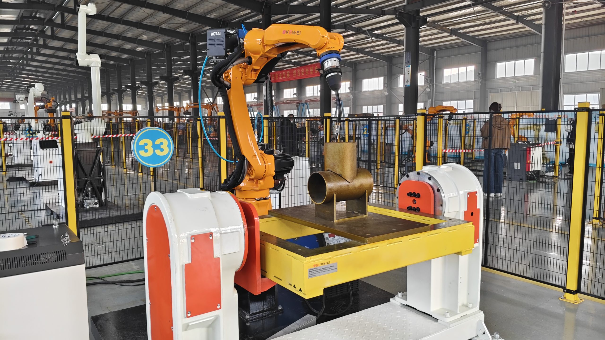 Intelligence and Automation: Industrial Welding Robots Drive the Industrial 4.0 Revolution