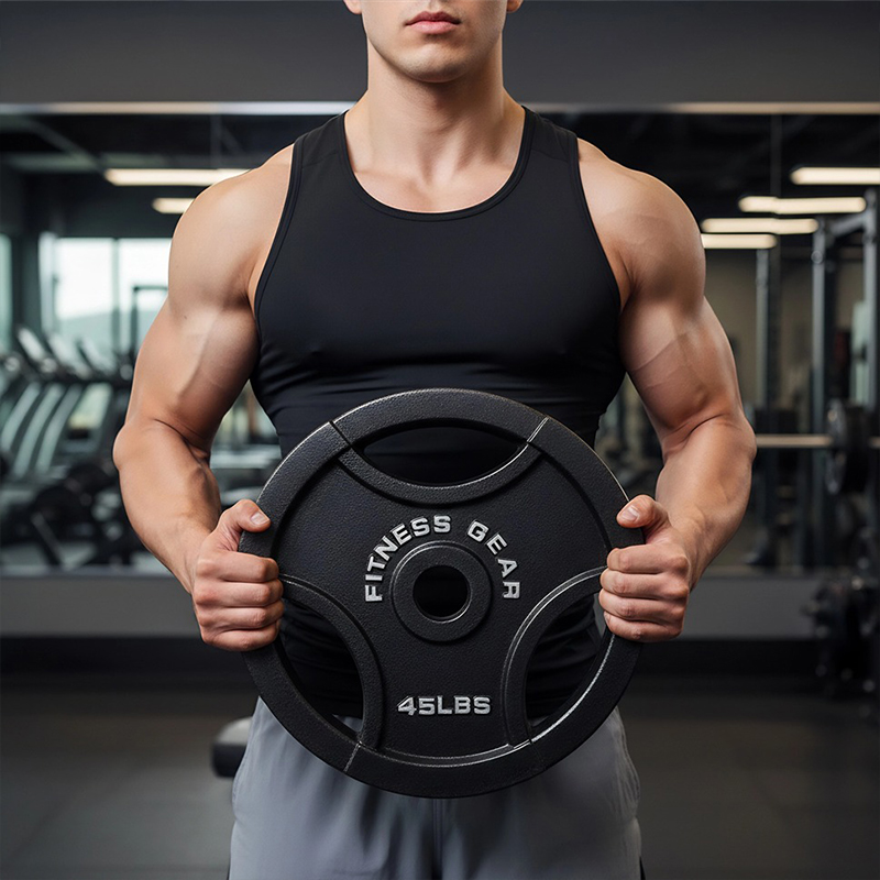 Окрашенные диски для гантелей с тремя отверстиями : точность ковки, исключительное глянцевое, долговечное лакокрасочное покрытие – точный и надежный выбор.