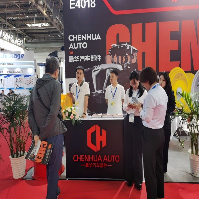 Циндао жуйлайл блестящая выставка BICES 2025, стальные кольца сельскохозяйственной техники привлекают внимание