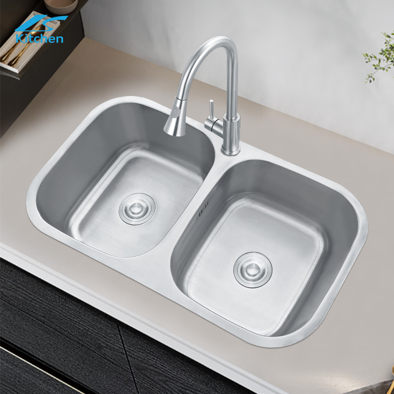 Популярная в России кухонная мойка с двойным таз-ом из нержавеющей стали LS-8247A на столешнице