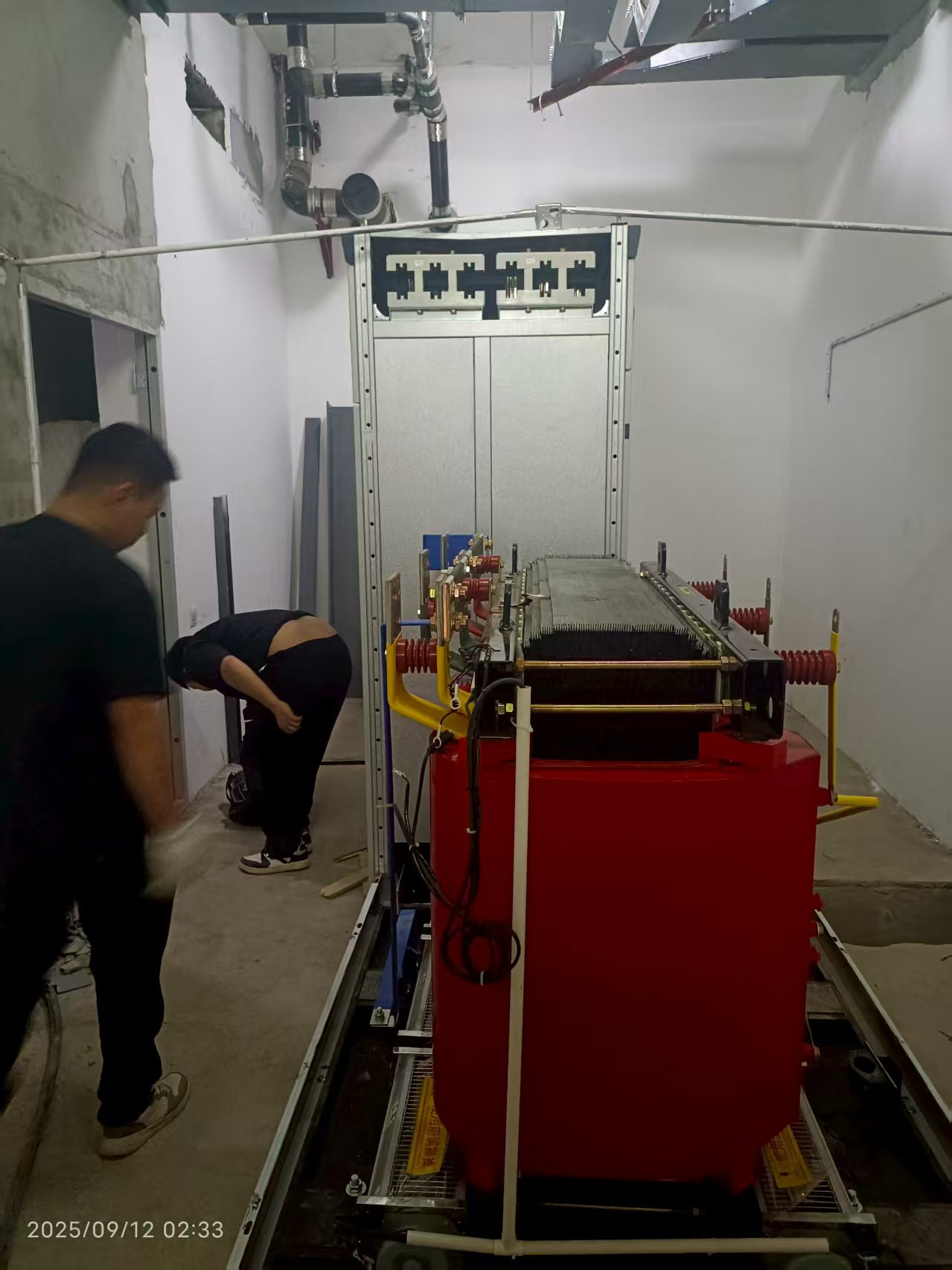 Установка трансформатора и других оборудований на месте