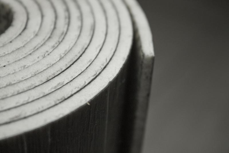 Как ламинирующая лента из акустического хлопка влияет на экостойкость?