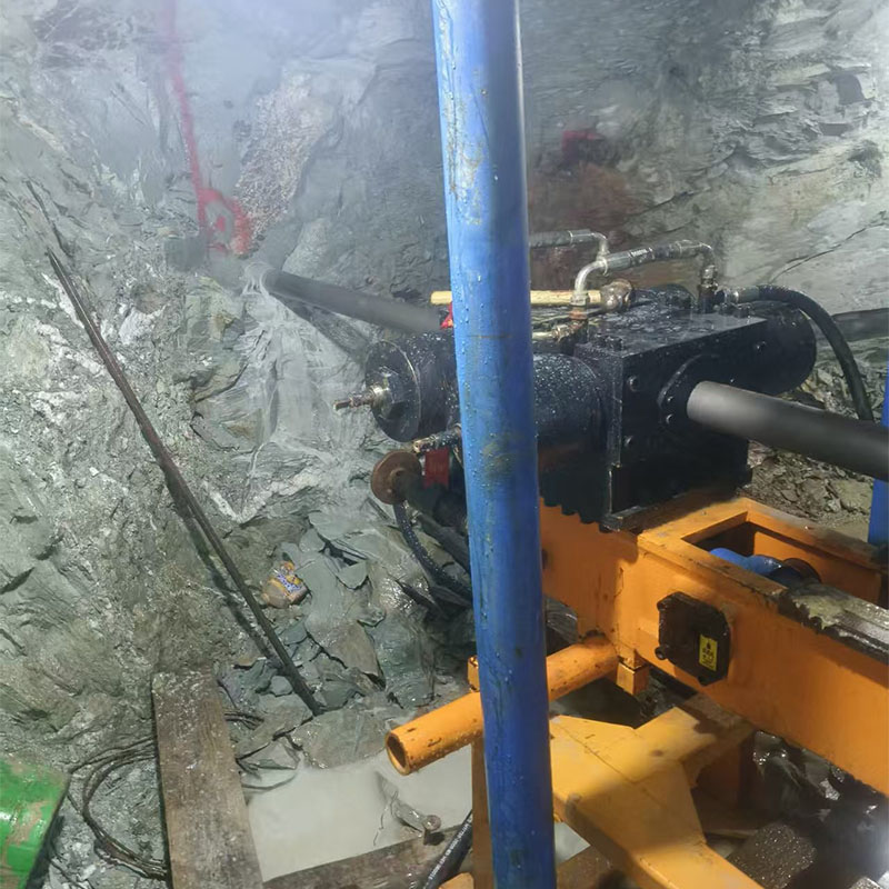 От Хэнъяна до глубины 1000 метров эта буровая установка, произведенная в Хунани, стала «мощным инструментом» для разработки золотых рудников.