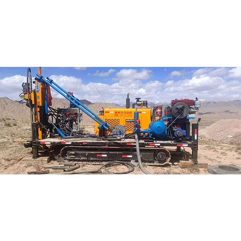 Оттачивая свои навыки на плато, преодолевая границы с непревзойденным совершенством, гусеничная комплексная буровая установка KY-600 отправляется в суровое путешествие на высоте 4000 метров над уровнем моря.