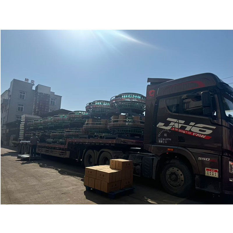 14 крупных круглых ткацких станков были выпущены в россии на границе реки хэ