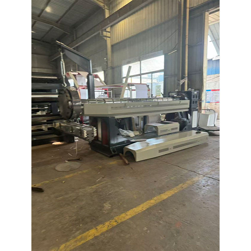 Скоро открытие! В завершающей фазе сборки среднескоростного тягача в виньчжоу входит машинный отсек для эффективного производства