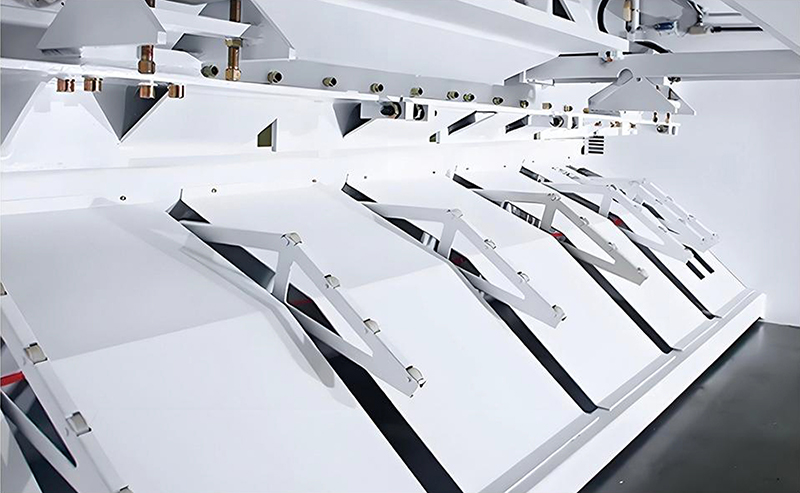 HSG-Гидравлическая-гильотина