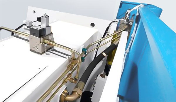 Листогибочный пресс с ЧПУ с сервоприводом 170T/3200 мм Гидравлическая система