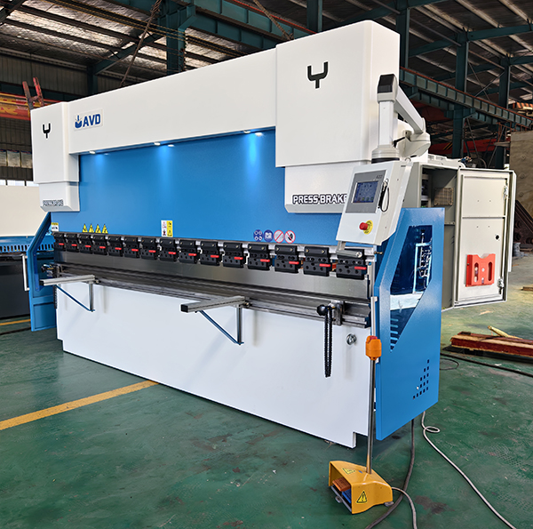 Листогибочный пресс с сервоприводом