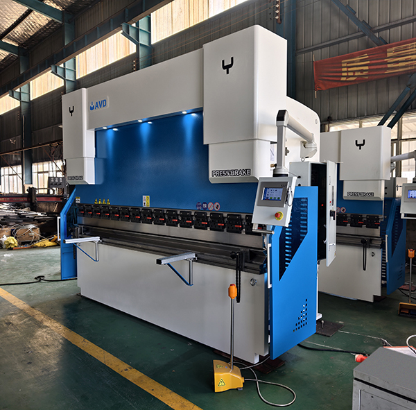 Факторы, влияющие на цену Листогибочного станка с ЧПУ, и руководство по рыночным ценам на 2026 год