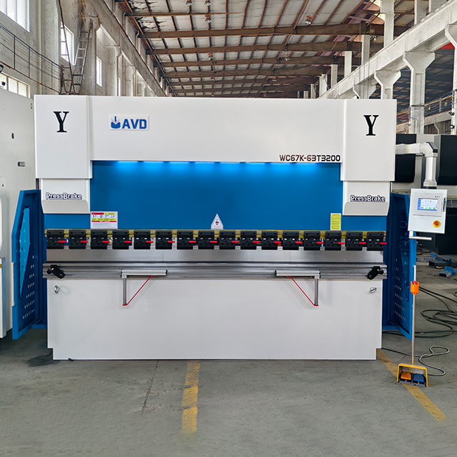 1Листогибочный-пресс-с-сервоприводом-NC3