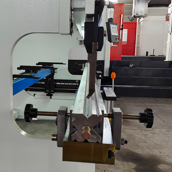 Листогибочные гидравлические пресса