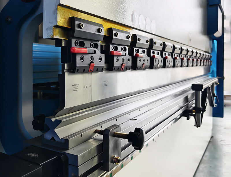 CNC листогибочный станок AVD с сервоприводом Высокая производительность2