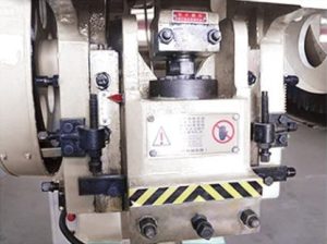 Механизм регулировки высоты (DIE HEIGHT ADJUSTMENT)