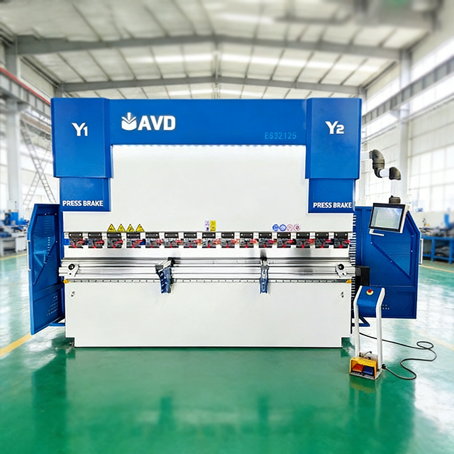 Листогибочный-пресс-с-ЧПУ-с-сервоприводом