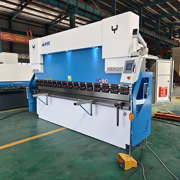 Как выбрать поставщика листогибочного станка с ЧПУ?  Полный разбор ключевых качеств надёжного производителя