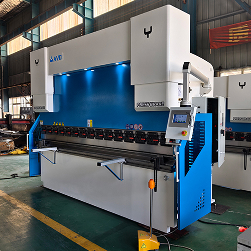 Листогибочный станок с ЧПУ(CNC): стабильное решение для обработки толстостенных труб в Нефтегазовой отрасли