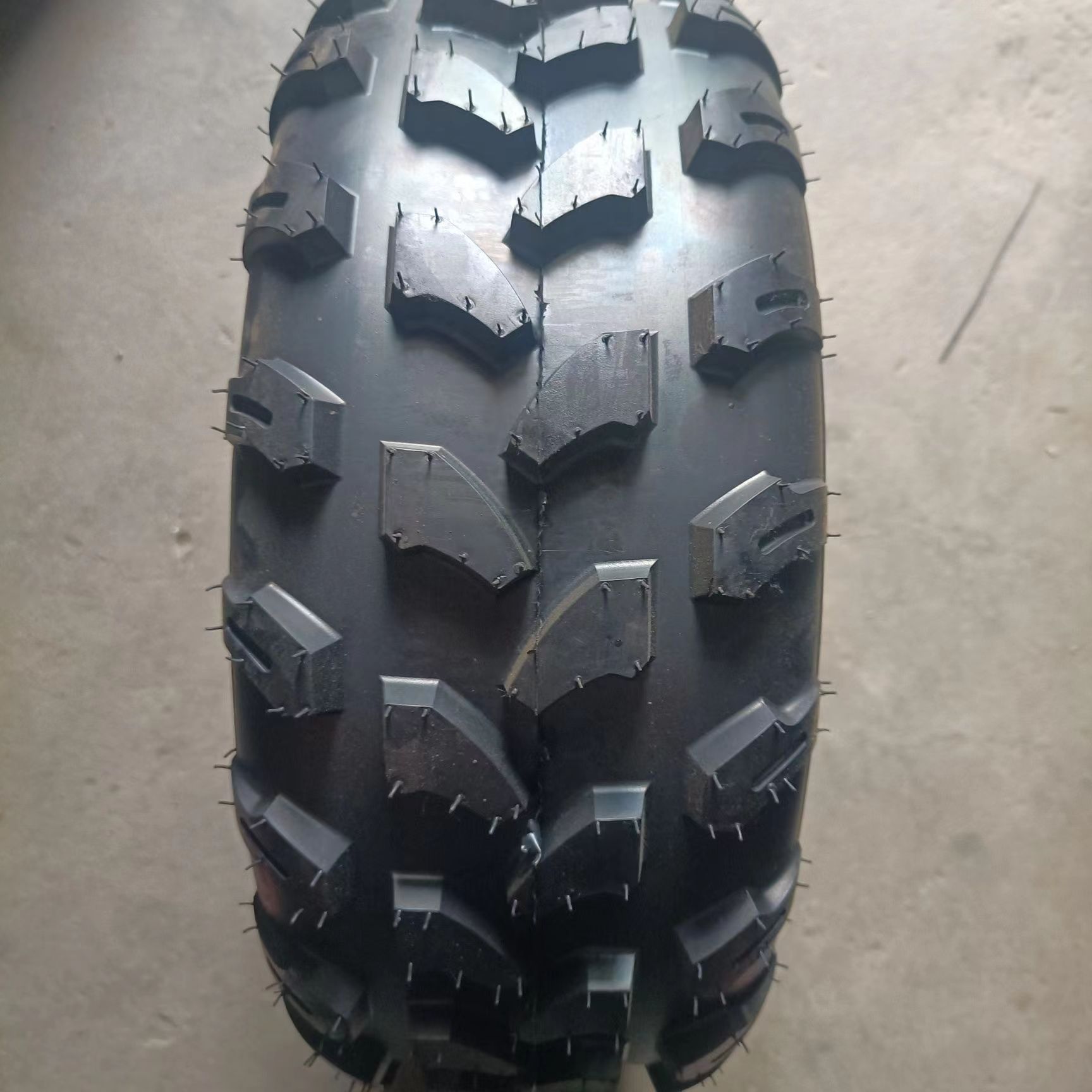 Шины 19×7‑8A — всесезонные шины для квадроциклов: специализированные резиновые компоненты для сложных условий бездорожья