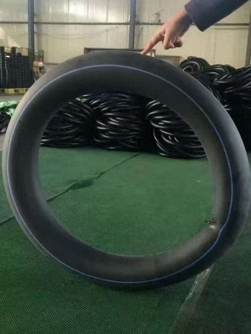 Изготовленные на заказ внутренние и внешние мотоциклетные шины Chongqing Ruislaifu взорвали рынок мотоциклов