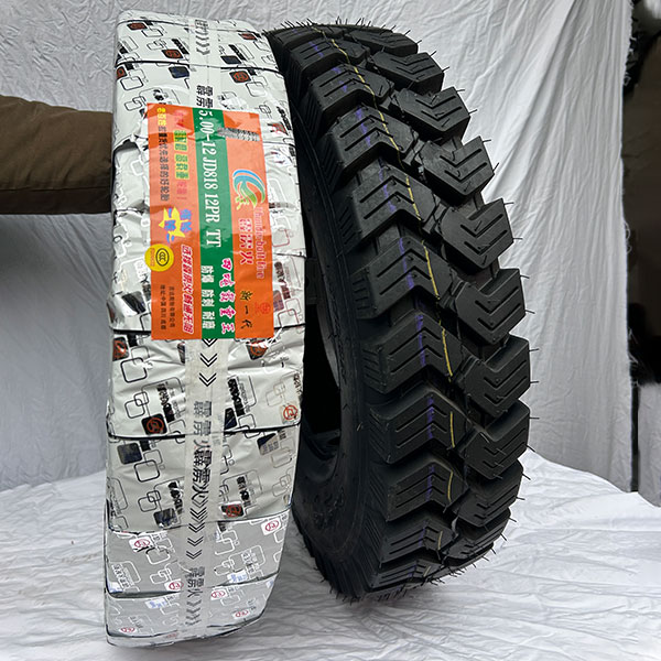 JD818 Шины для тяжелых трехколесных мотоциклов: грузовые резиновые детали для сложных условий сельской дороги