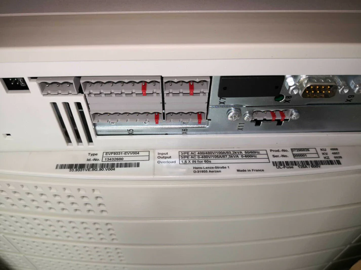 Высокопроизводительный многоосевой сервопривод Lenze EVF9331-EVV004.