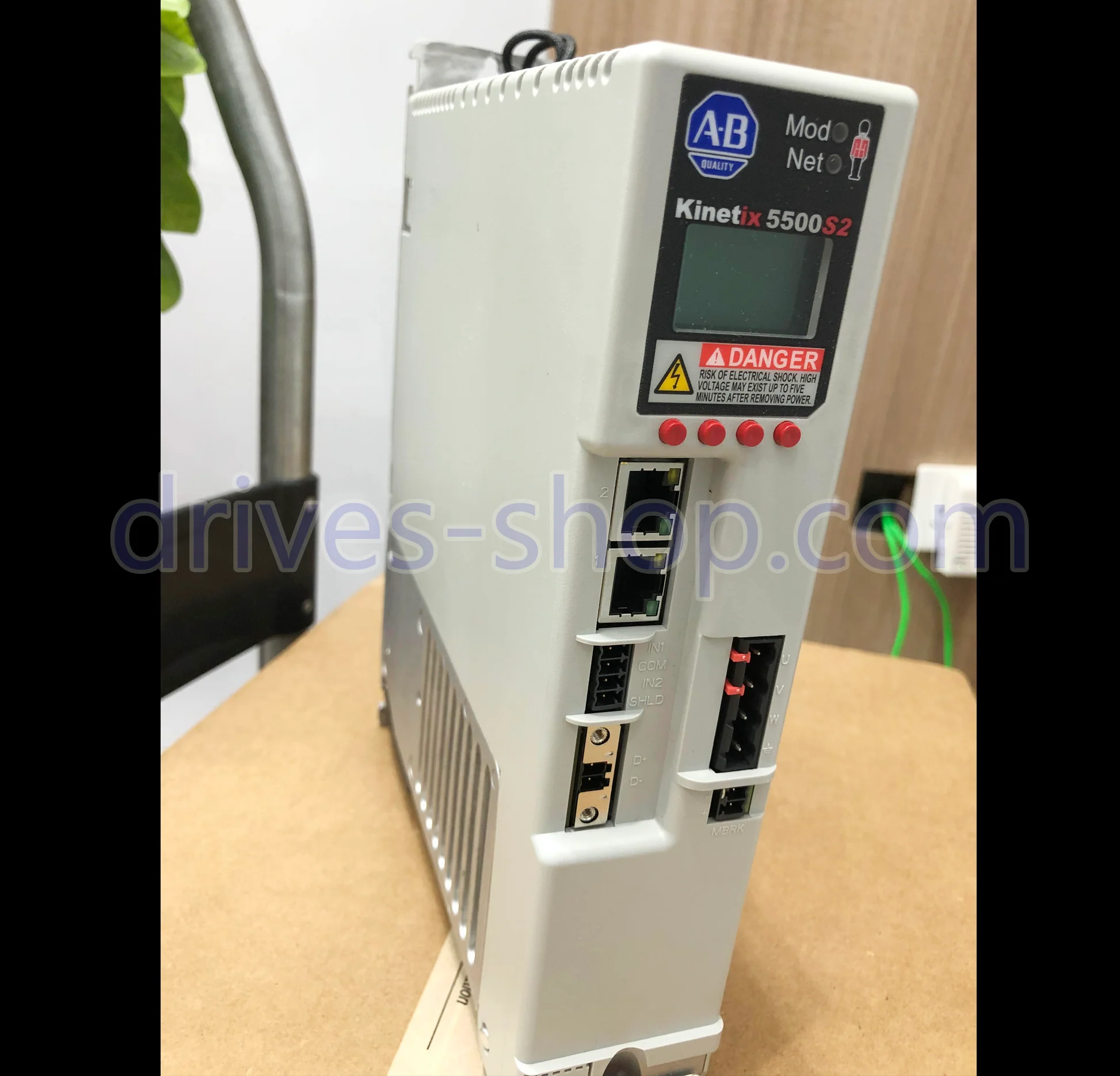 Новый Allen Bradley 2198-H040-ERS2 KINETIX 5500 SERVO DRIVE На складе