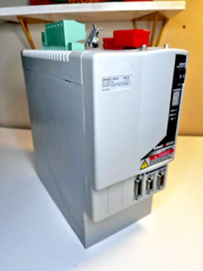 Новый модуль оси Allen Bradley 2094-BC01-MP5-M