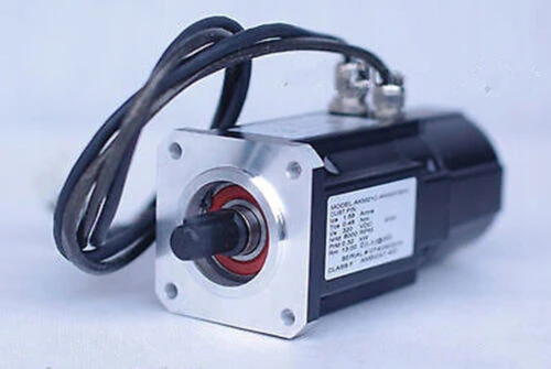 1PCS Новый Kollmorgen AKM серии AKM21C-ANM2DB00 серводвигатель в коробке VIA DHL