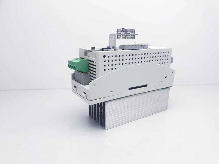 Высокопроизводительный многоосевой сервопривод Lenze ECSDA008C4B.