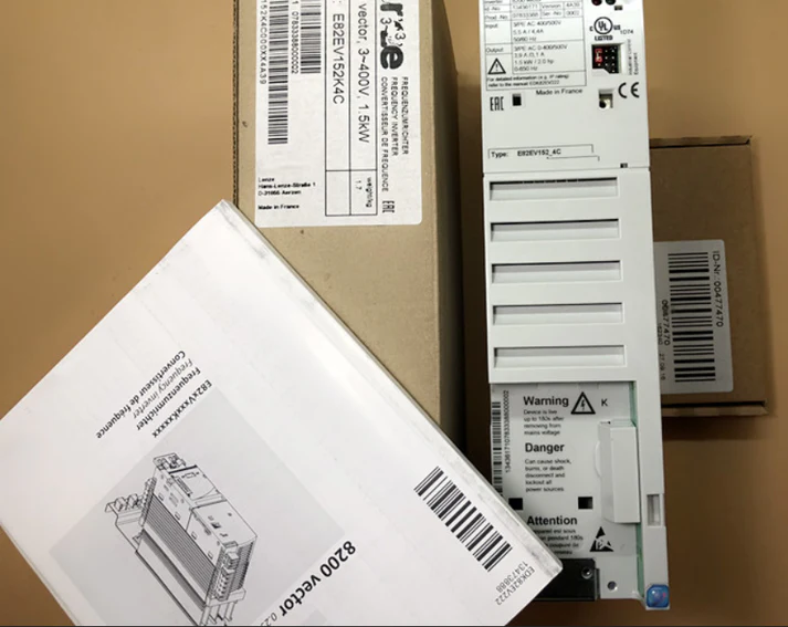 Высокопроизводительный многоосевой сервопривод Lenze E82EV152_4C.