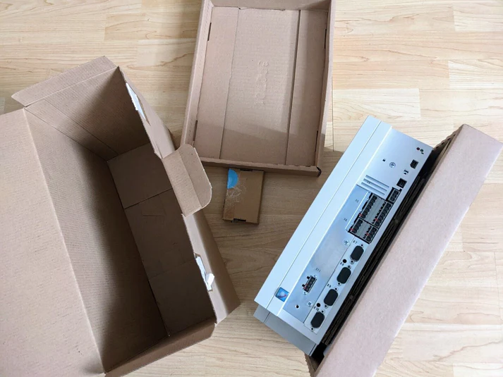 Высокопроизводительный многоосевой сервопривод Lenze EVS9324-ET.