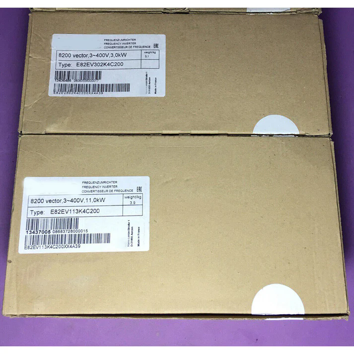 Высокопроизводительный многоосевой сервопривод Lenze E82EV113_4C200.