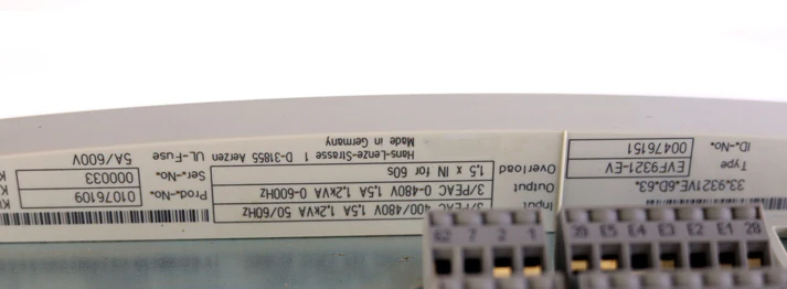 Высокопроизводительный многоосевой сервопривод Lenze EVF9321-EV.