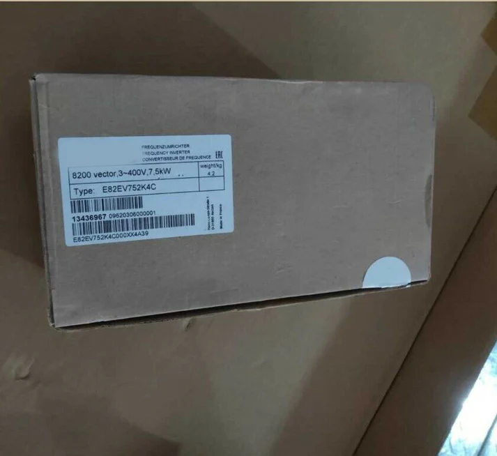 Высокопроизводительный многоосевой сервопривод Lenze E82EV752_4C.