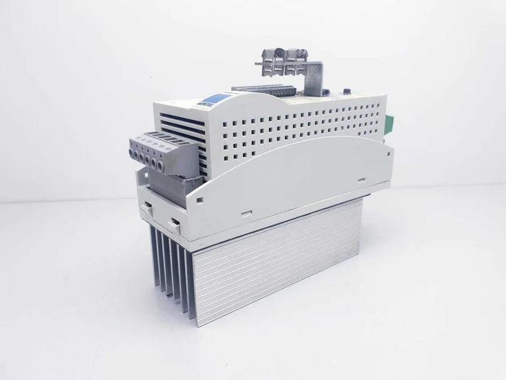 Высокопроизводительный многоосевой сервопривод Lenze ECSDA048C4B.