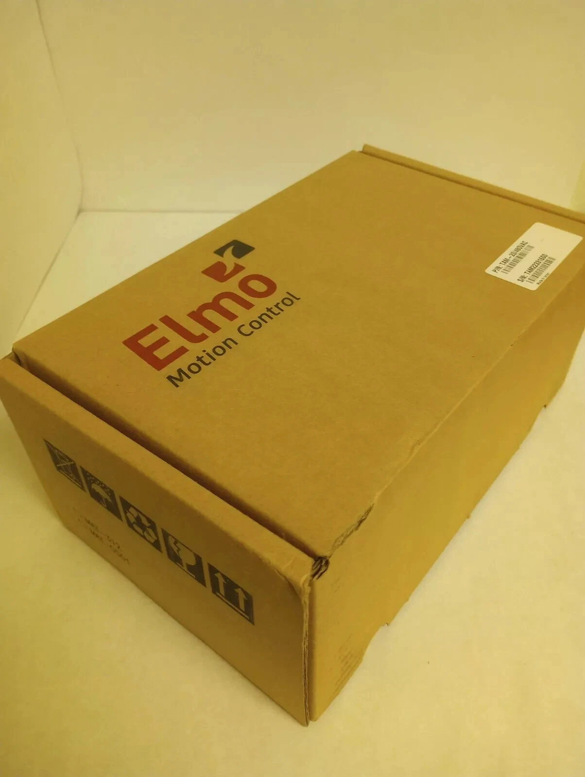 Сервопривод ELMO HAR-4/100CAN новый, в оригинальной коробке, гарантия один год.