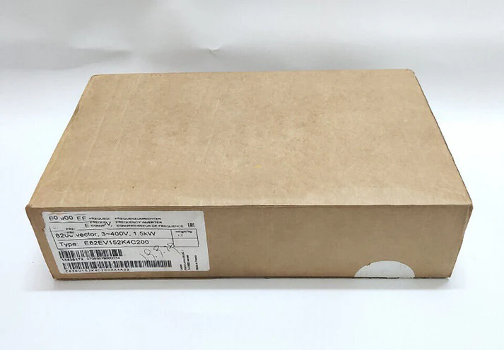 Высокопроизводительный многоосевой сервопривод Lenze E82EV152_4C200.