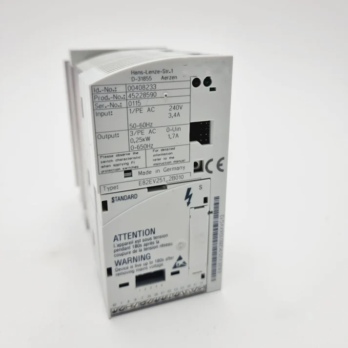 Высокопроизводительный многоосевой сервопривод Lenze E82EV251_2B010.