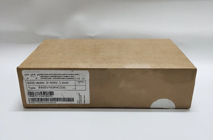 Высокопроизводительный многоосевой сервопривод Lenze E82EV152_4C200.