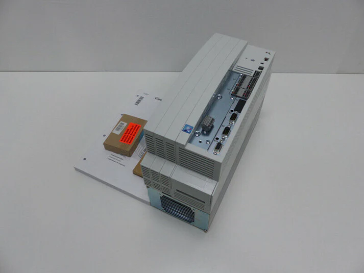 Высокопроизводительный многоосевой сервопривод Lenze EVF9325-EVV004.