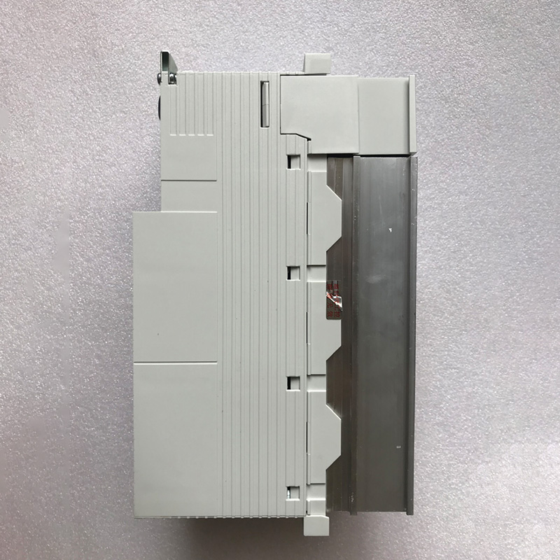 E82EV52-4C200