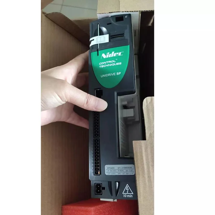 Новый Emerson Control Techniques SP0403 Ускоренная доставка